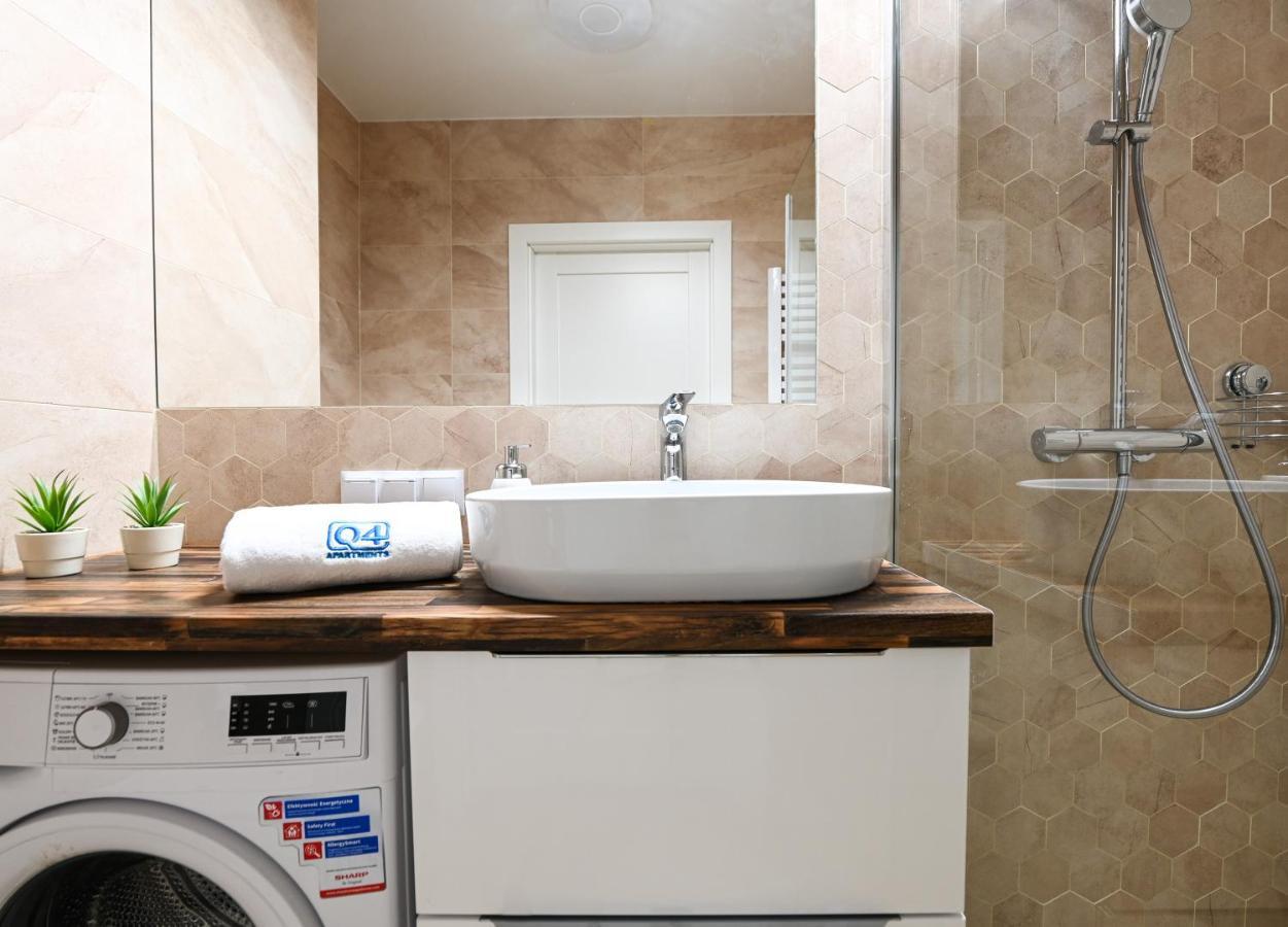 Apartamenty Aura 40 Q4Apartments Gdańsk Exteriör bild